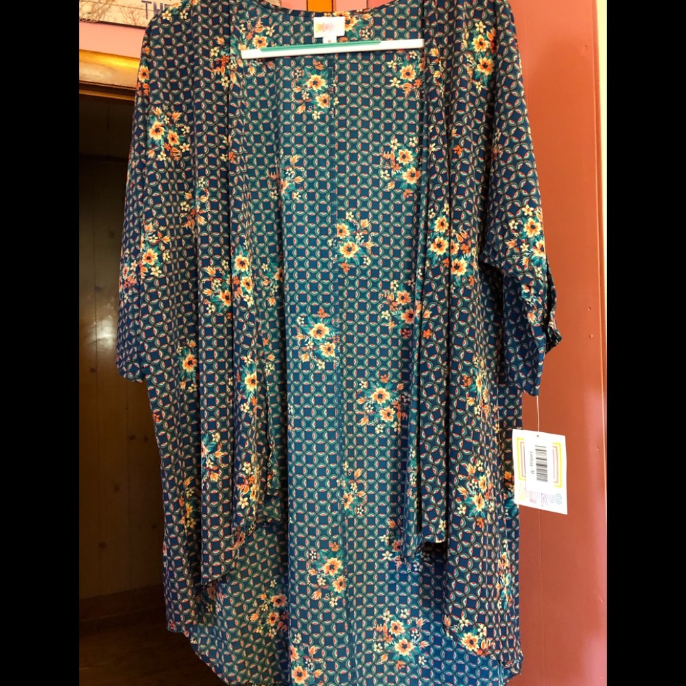 Lularoe Lindsay cover up